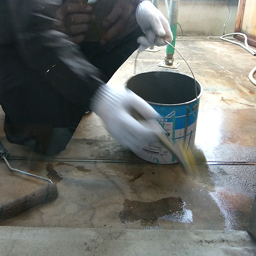 プライマー塗布 兵庫尼崎市 甲斐田工業株式会社 防水工事・塗装工事 ウレタン塗膜防水施工